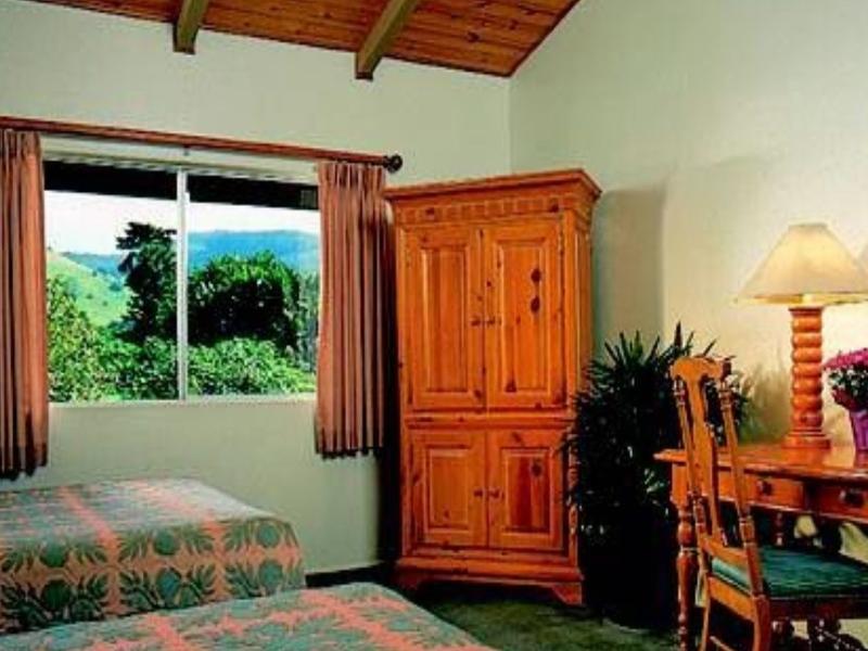 Castle Waimea Country Lodge מראה חיצוני תמונה